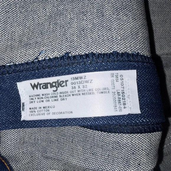 Wrangler Men's Dark Blue Original fit Jeans - Picture 2 of 4